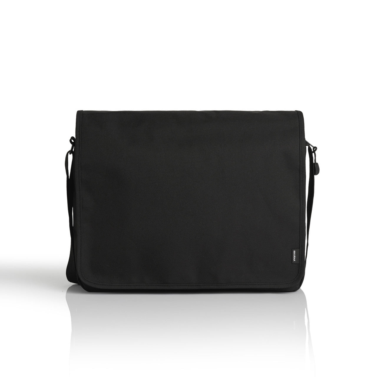 1027 Recycled Messenger Bag in Black